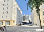 Grünruhelage nahe Arenbergpark! Teilmöblierte 2-Zimmer-Wohnung mit Loggia in Stockwerkslage - Bild
