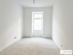 Bild - Erstbezug in U-Bahn-Nähe! Liebevoll generalsanierte 2-Zimmer-Altbau-Wohnung mit Loggia und Grünblick in Gründerzeithaus