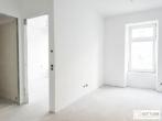 Bild - Erstbezug in U-Bahn-Nähe! Liebevoll generalsanierte 2-Zimmer-Altbau-Wohnung mit Loggia und Grünblick in Gründerzeithaus