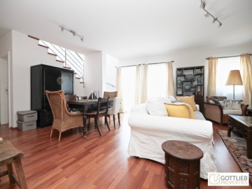 Stadtgrenze von Wien! Elegantes Einfamilienhaus mit uneinsehbarem Garten, restauriertem Weinkeller und Doppelgarage, 2102 Bisamberg, Einfamilienhaus