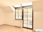 Bestlage beim Hamerlingplatz! Lichtdurchflutete 3-Zimmer-Altbau-Wohnung in saniertem Vorstadthaus inklusive zwei Garagenplätze - Bild