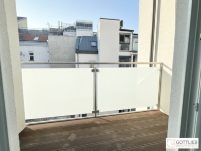 Erstbezug in U-Bahn-Nähe! Liebevoll generalsanierte 2-Zimmer-Altbau-Wohnung mit Loggia und Grünblick in Gründerzeithaus, 1160 Wien, Wohnung