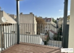 Erstbezug in U-Bahn-Nähe! Sonnige 3-Zimmer-Dachgeschoss-Wohnung mit Loggia und Balkon in Gründerzeithaus - Titelbild
