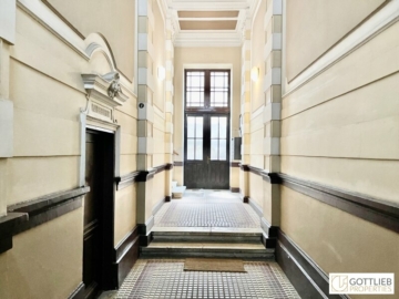 Klassisches Mittelzinshaus mit etwa 87% Leerstand und bewilligtem Dachgeschoss-Ausbau, 1050 Wien, Renditeobjekt