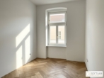 Erstbezug in U-Bahn-Nähe! Liebevoll generalsanierte 3-Zimmer-Wohnung mit Loggia und Balkon in Gründerzeithaus - Bild