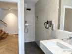 Grünruhelage nahe Belvedere! Luxuriöse 3-Zimmer-Erstbezug-Dachterrassen-Wohnung mit Outdoor-Pool in historischem Gebäude - Bild