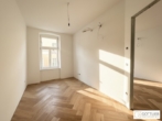 Erstbezug in U-Bahn-Nähe! Liebevoll generalsanierte 3-Zimmer-Wohnung mit Terrasse in Gründerzeithaus - Bild