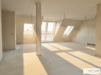 Erstbezug in U-Bahn-Nähe! Lichtdurchflutetes 4-Zimmer-Penthouse mit zwei Balkonen und Dachterrasse mit Panoramablick - Bild