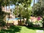 Bild - Uneinsehbare Villa mit Terrassen und großem Garten, Swimmingpool und Meerblick