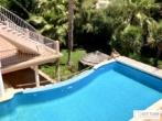 Bild - Uneinsehbare Villa mit Terrassen und großem Garten, Swimmingpool und Meerblick