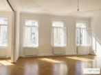 Bild - Unbefristet im Diplomatenviertel! Repräsentative 5-Zimmer-Stilaltbau-Wohnung mit zwei kleinen Balkonen beim Arenbergpark
