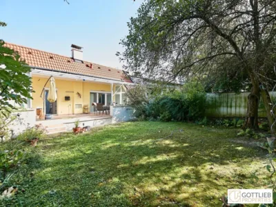 Stadtgrenze von Wien! Elegantes Einfamilienhaus mit uneinsehbarem Garten, restauriertem Weinkeller und Doppelgarage, 2102 Bisamberg, Einfamilienhaus