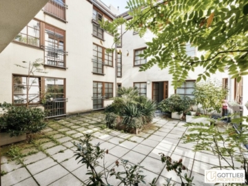 Bestlage beim Hamerlingplatz! Lichtdurchflutete 3-Zimmer-Altbau-Wohnung in saniertem Vorstadthaus inklusive zwei Garagenplätze, 1080 Wien, Wohnung