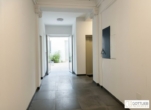 Erstbezug in U-Bahn-Nähe! Liebevoll generalsanierte 3-Zimmer-Wohnung mit Loggia und Terrasse in Gründerzeithaus - Bild