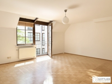 Bestlage beim Hamerlingplatz! Lichtdurchflutete 3-Zimmer-Altbau-Wohnung in saniertem Vorstadthaus inklusive zwei Garagenplätze, 1080 Wien, Wohnung