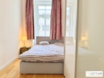 Bestlage beim Hamerlingplatz! Sonnige und möblierte 2-Zimmer-Altbau-Wohnung in Vorstadthaus - Bild